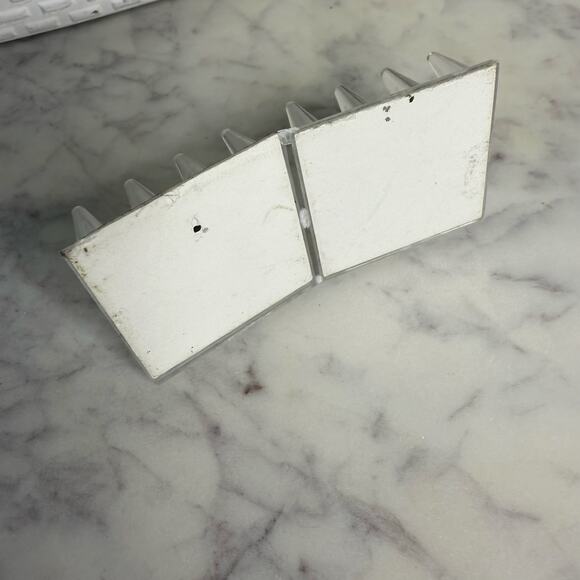 2 Pcs Carpet Protectors Spiked Caster Cups 1.89" Square Spiked Furniture Cup - Picture 2 of 3